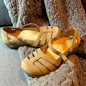 Dansko Kiera Mary Jane Tan Leather Shoe